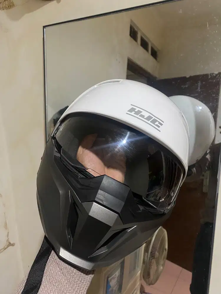 HJC I20, hybrid helm (Bisa fullface/half face)