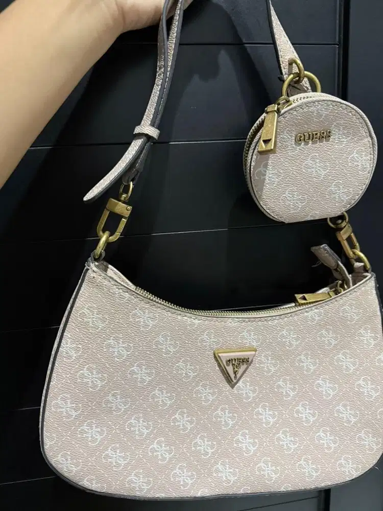 PRELOVED TAS GUESS