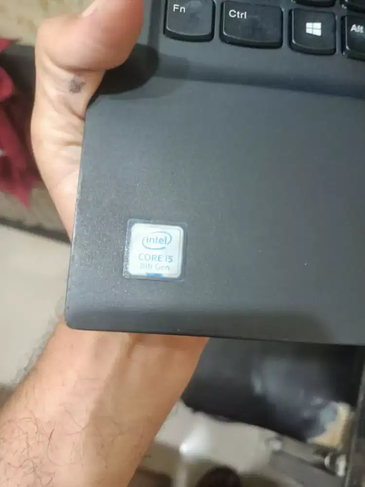 Lactop Lenovo Thinkpad T490s ram 16 SSD 256 Gen 8 mlus normal semua