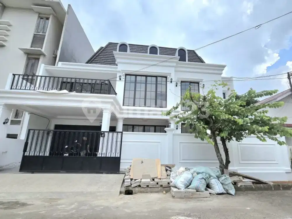 Rumah Brand New dengan Private Pool di Sektor 9 Bintaro
