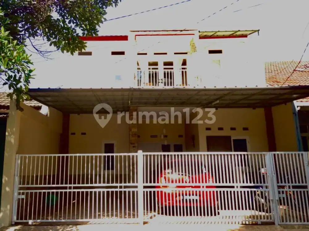 Rumah Siap Huni dengan Halaman Luas Dekat Pasmod Bsd