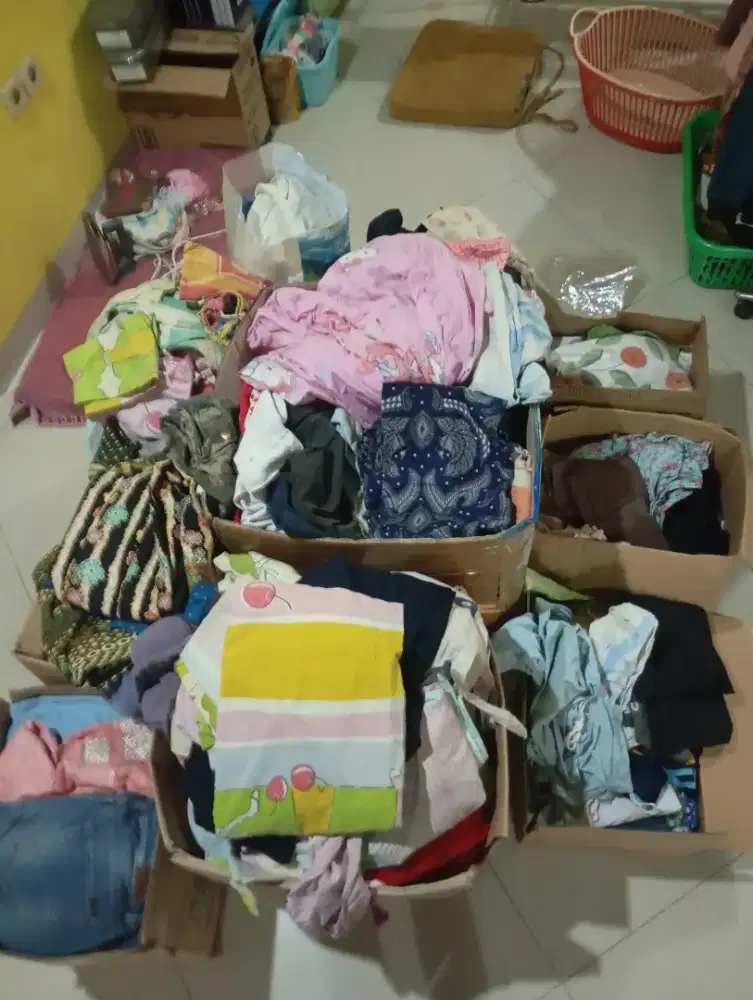 Baju Bekas Layak Pakai