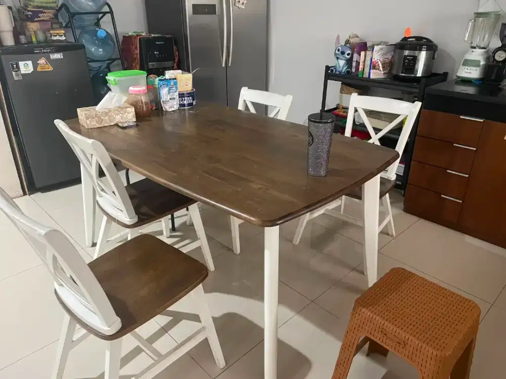 DIJUAL SET MEJA MAKAN 1 MEJA + 4 KURSI