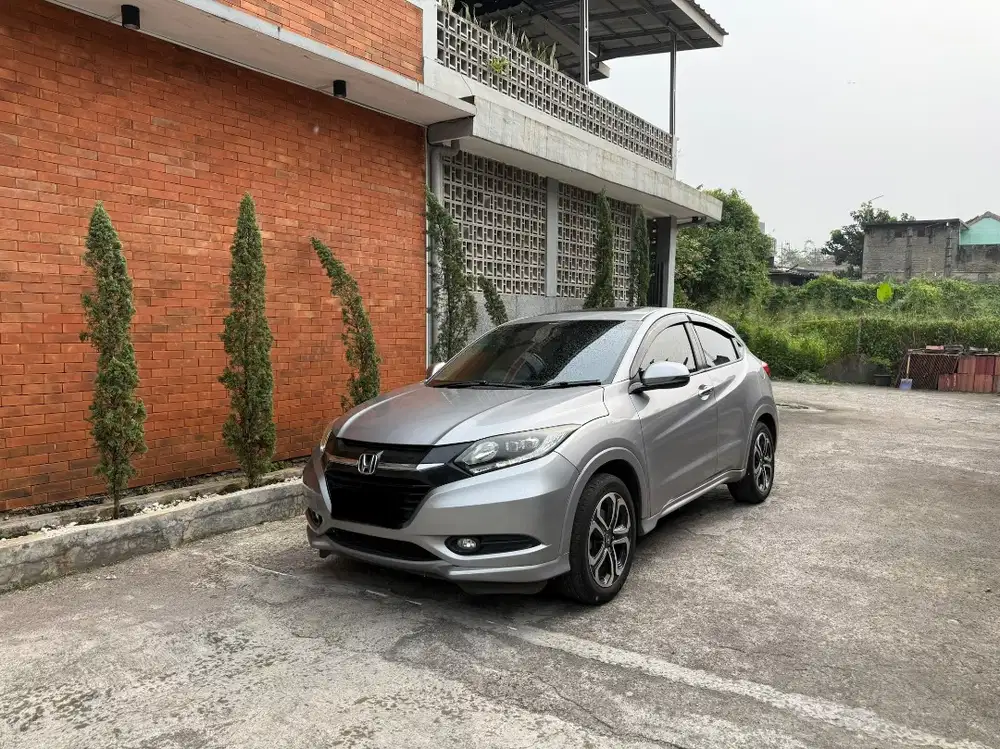 Honda HRV 1.8 Prestige matic 2016 Sunroof Panoramic || 2017