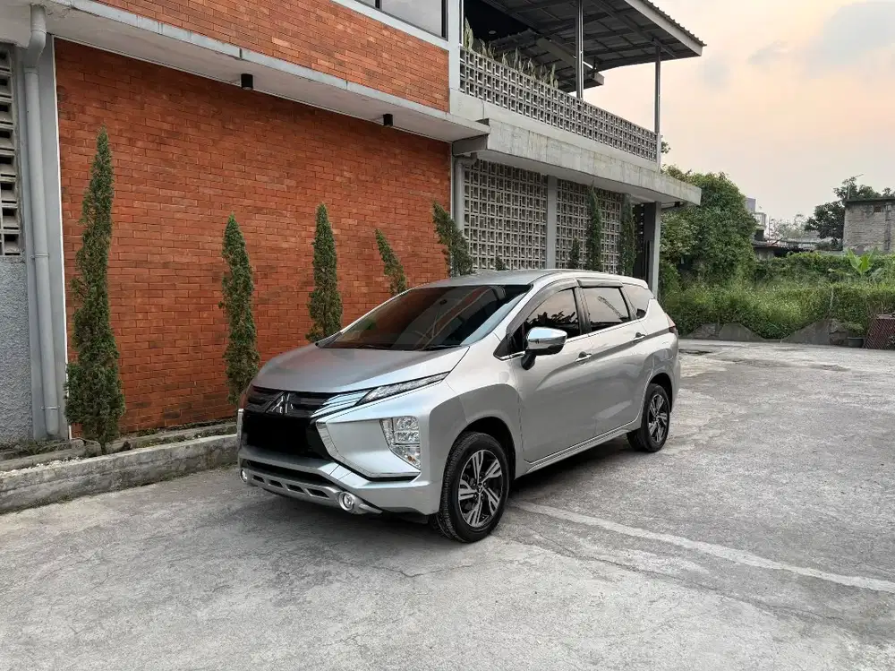 Cash - Xpander Ultimate 1.5 matic 2021 Silver || 2022