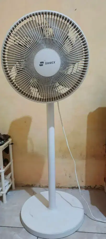 Kipas Angin Sanex 16 Inch – Mulus, Baru Pakai