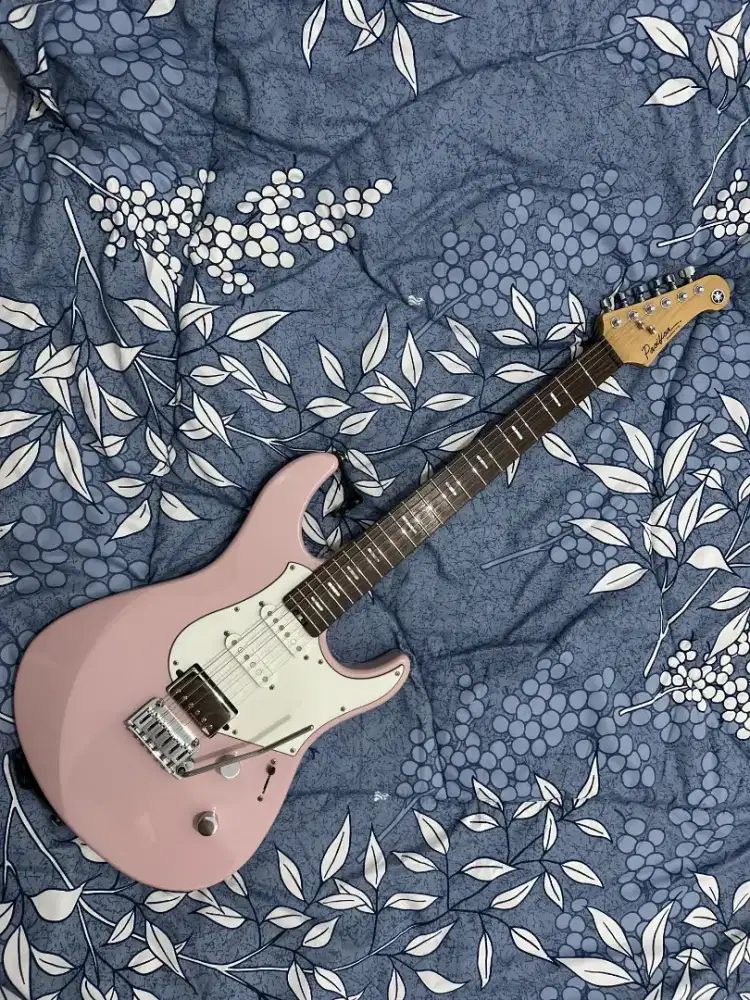 YAMAHA PACIFICA STANDARD PLUS