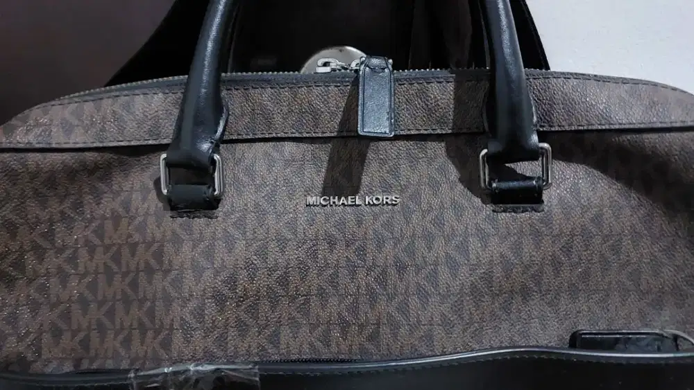 Sales Tas Branded Pria (Michael Kors)