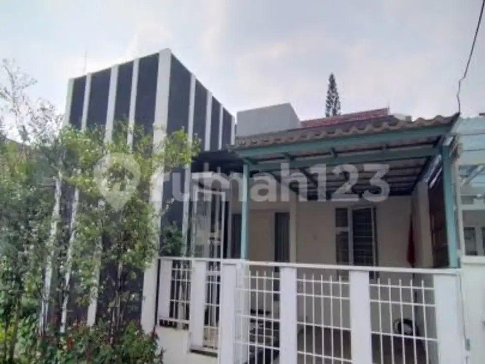 Dijual Rumah Semi Furnished Sudah Renovasi Shm - Sertifikat Hak Milik Di Graha Raya Bintaro Sektor 9 , Bintaro Siap Huni