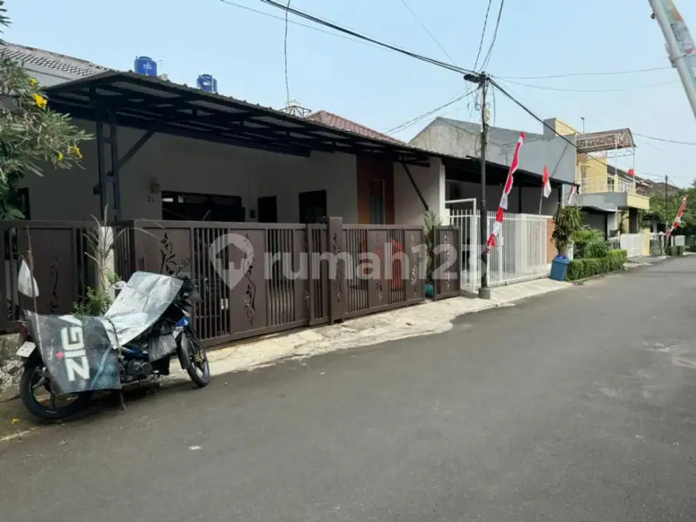 Dijual Cepat Rumah Bagus Shm - Sertifikat Hak Milik Di Bintaro Sektor 2, Bintaro