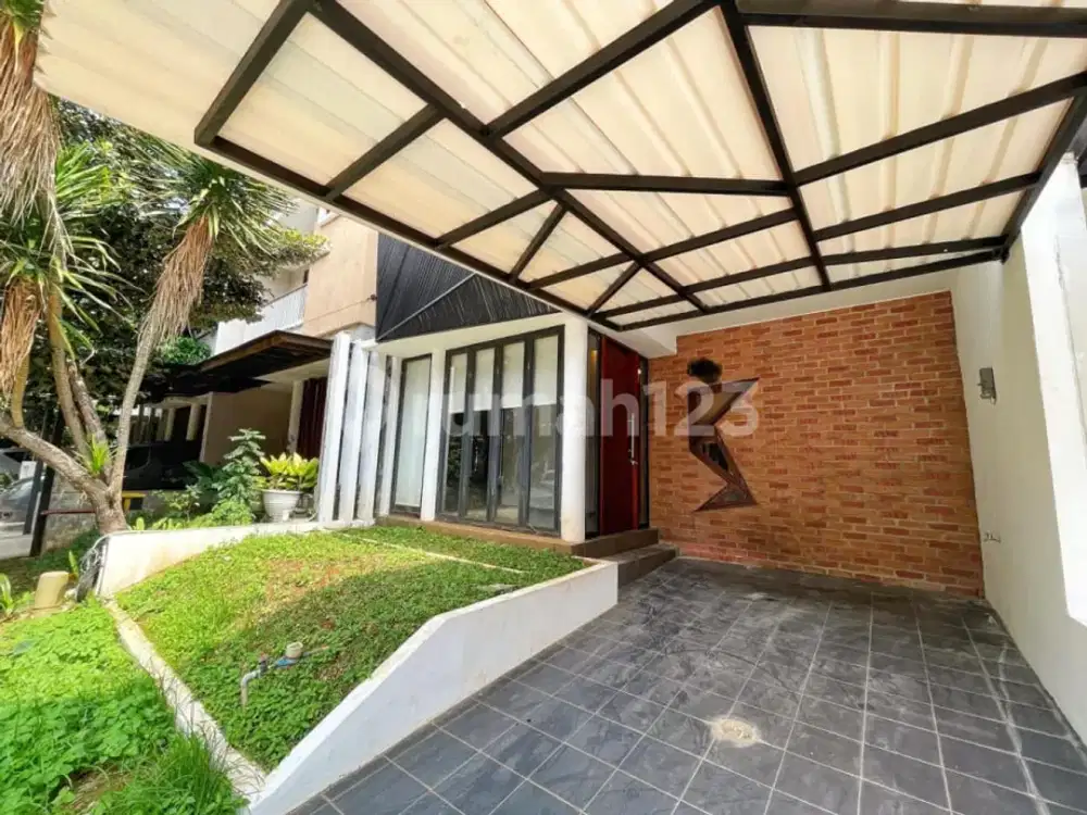 Rumah Semi Furnished Bagus SHM - Sertifikat Hak Milik di Discovery , Bintaro