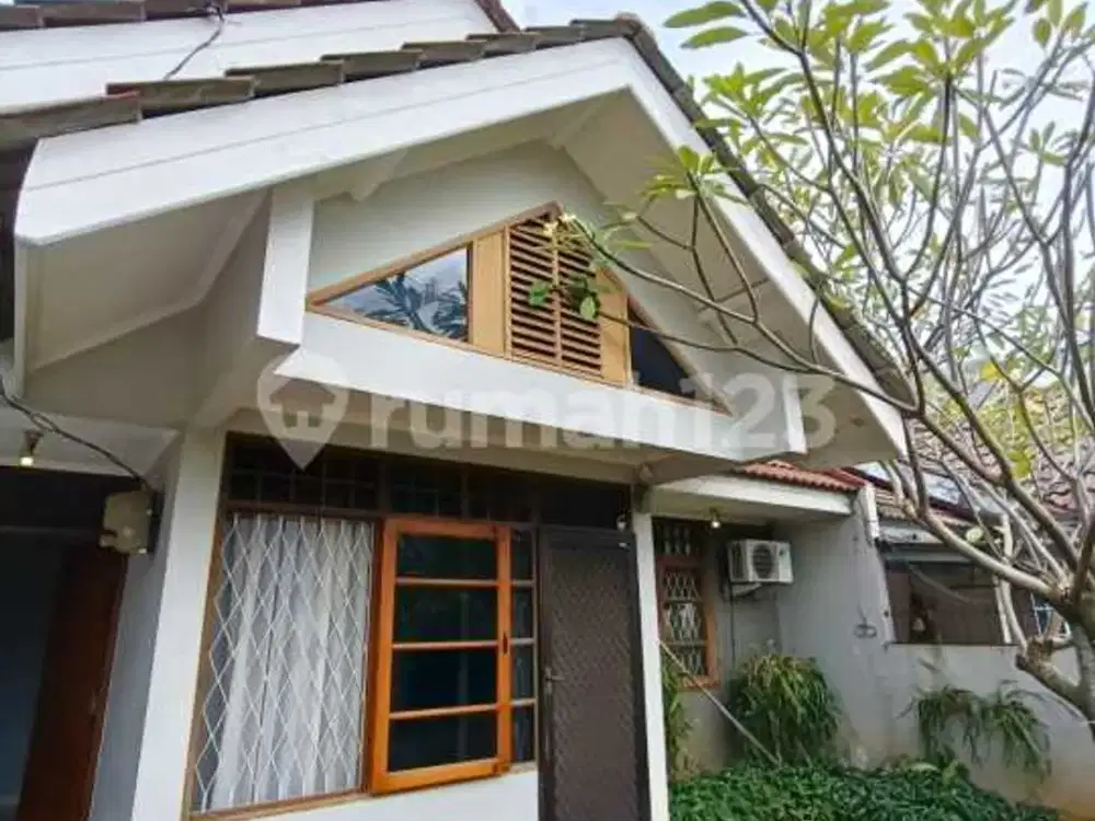 Rumah Bagus Shm Bsd Dekat Stasiun Dan Halte Bua