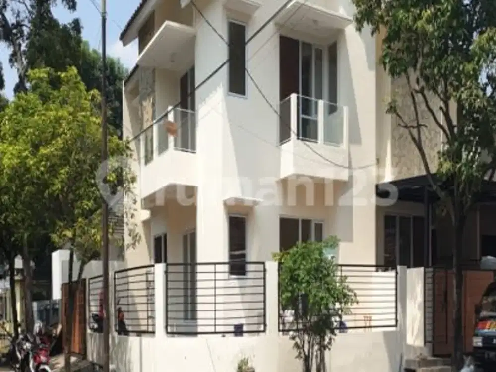Dijual  Rumah Baru 2M an Dalam Cluster Dekat Stasiun Dekat Pintu Tol  SHM - Sertifikat Hak Milik di Bintaro sektor 9, Bintaro