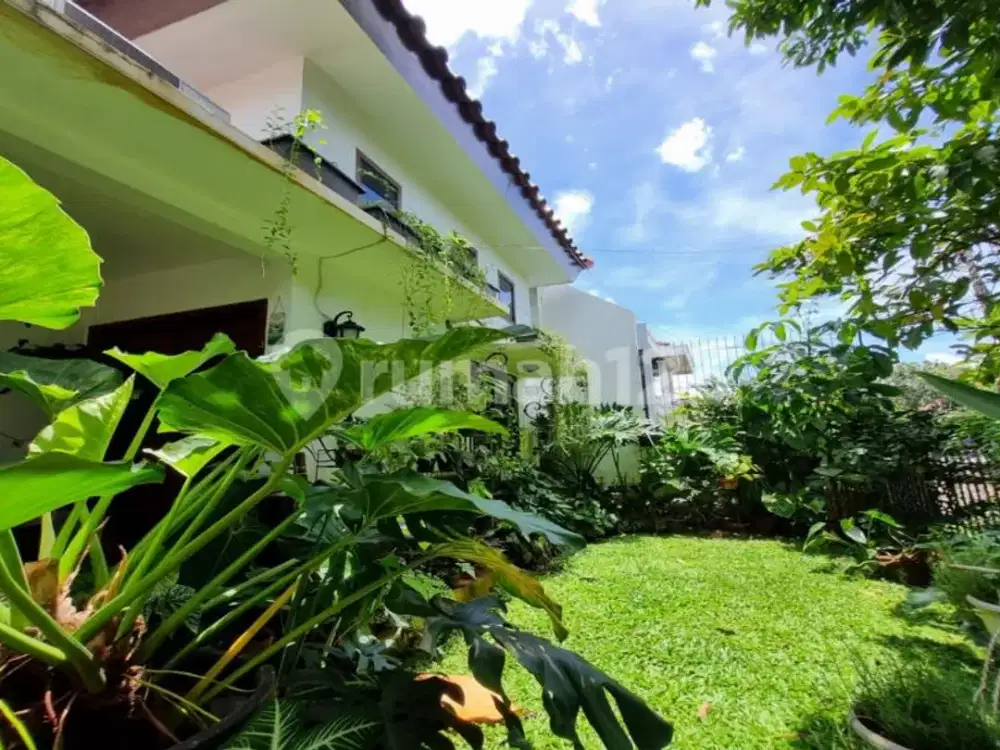 Rumah Siap Huni 2Man Semi Furnished Bagus SHM - Sertifikat Hak Milik di Bintaro Sektor 5, Bintaro