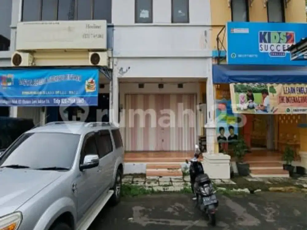 Ruko 2 Lantai Disewakan 100 m² Unfurnished SHM - Sertifikat Hak Milik Bintaro