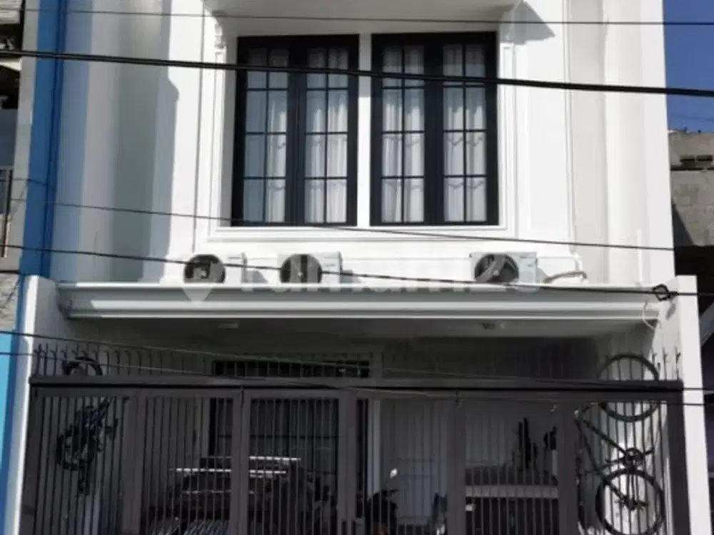 Dijual Cepat  Rumah Bagus 3 Lantai Shm - Sertifikat Hak Milik Unfurnished Di Bintaro Tangerang Selatan, Bintaro Dekat Stasiun Jurangmangu