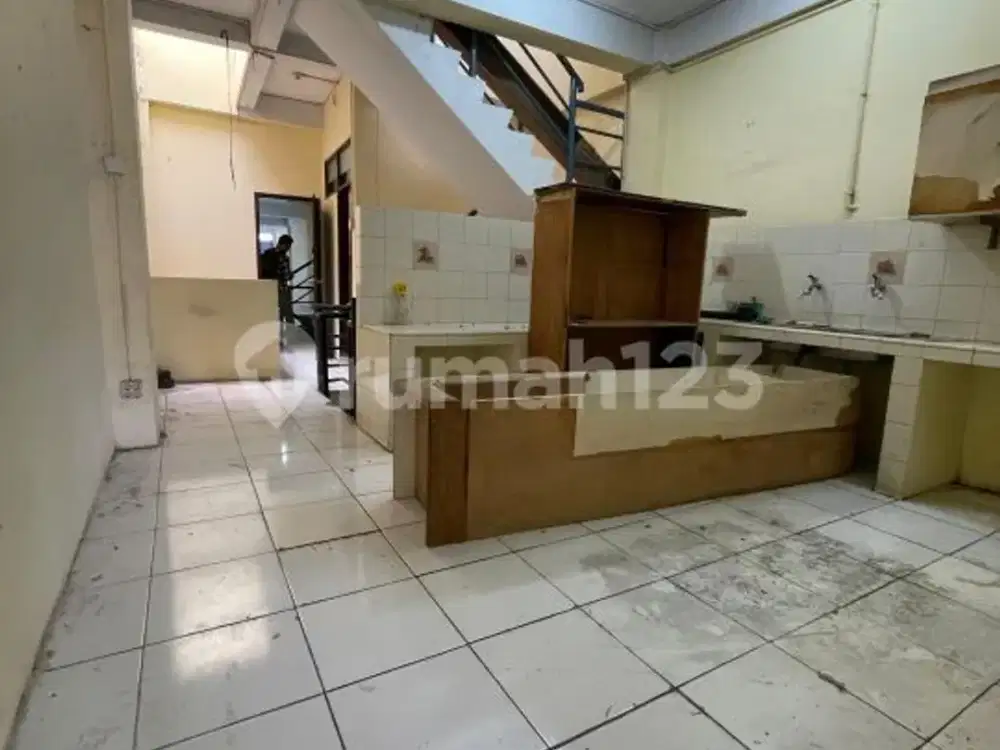 2 Ruko Gandeng 4 Lantai View MRT di Pinggir Jalan Fatmawati