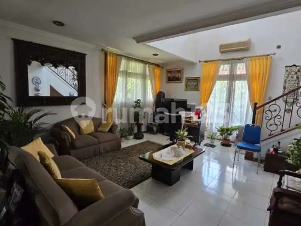 Turun Harga Rumah Bagus 2 Lantai di Bintaro Tangerang Selatan