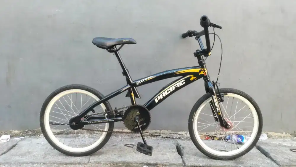 Sepeda bmx pacific jaguar