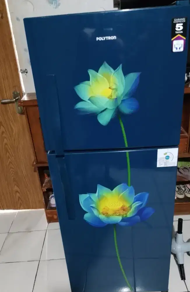 kulkas polytron 2 pintu buga biru  anti bunga es