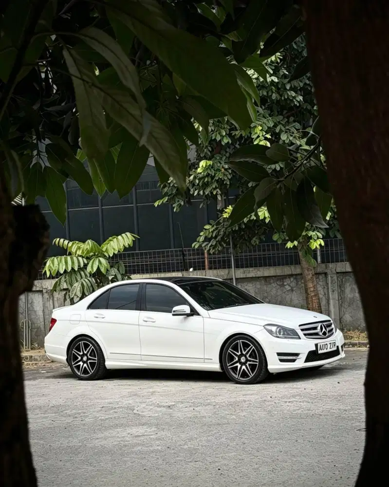 Mercedes Benz C250 AMG+ 2014 panoramic