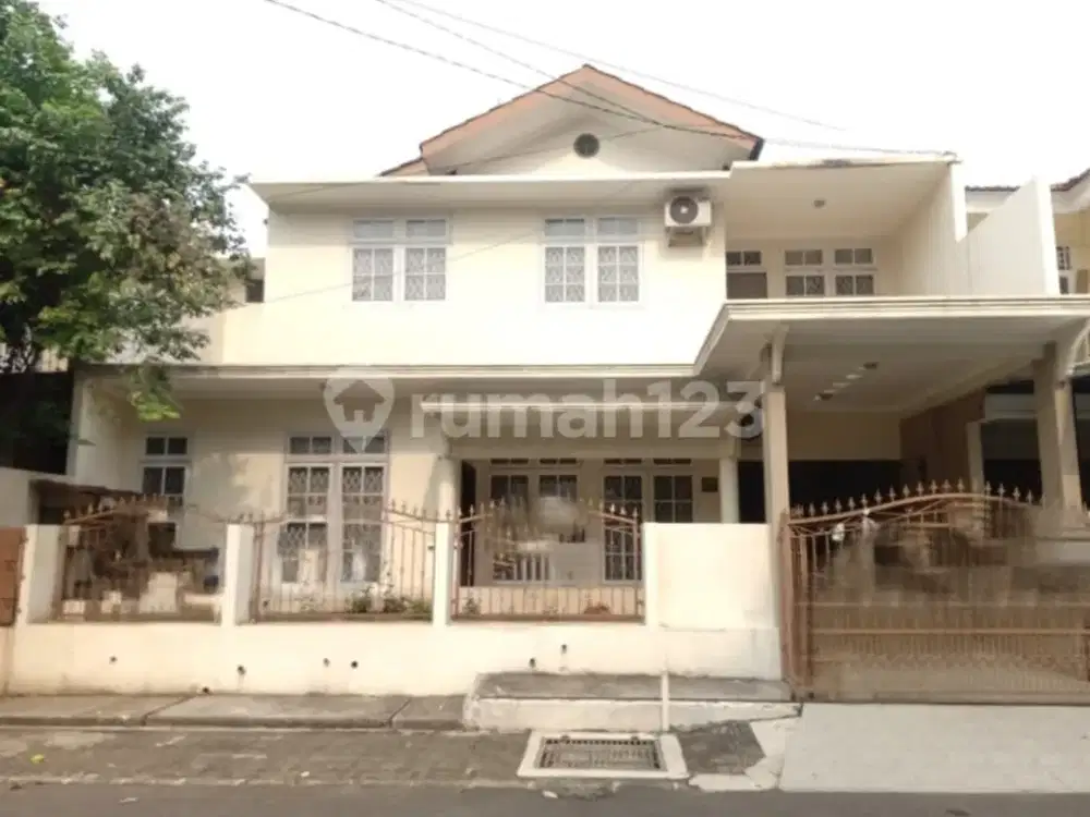Rumah Dua Lantai Depan Taman Dekat KRL dan Akses Tol Bintaro