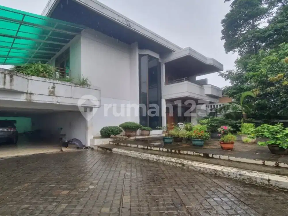 Rumah Terawat Lokasi Pondok Indah Dekat Akses Tol, Mall Dan MRT