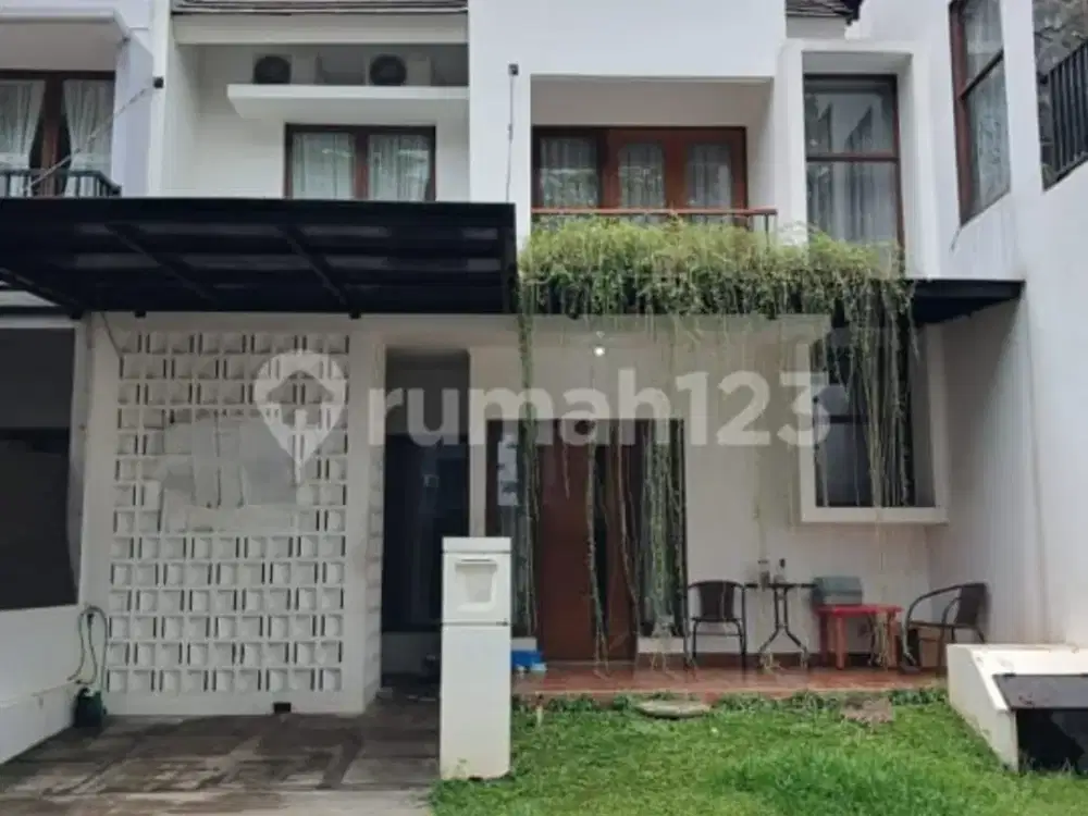Rumah Dua Lantai Dekat Akses Tol dan Fasilitas Umum Bintaro