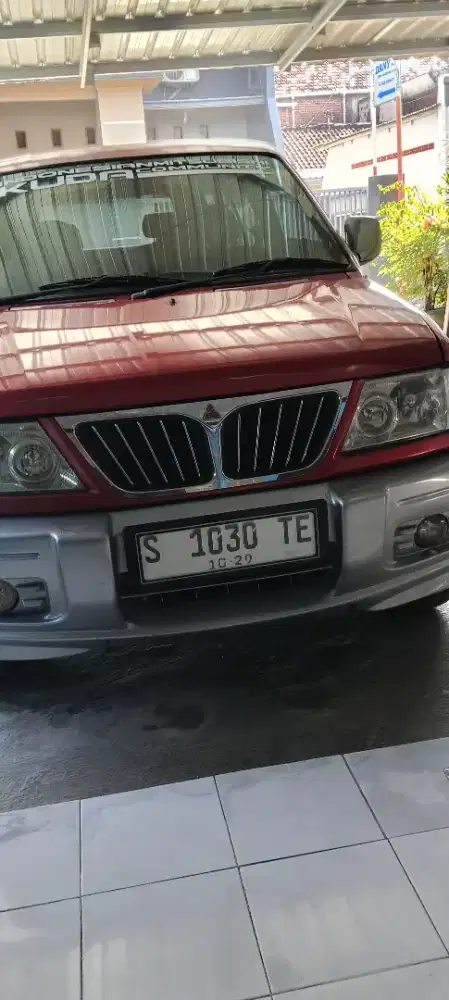 Jual Mitsubishi kuda grandia 2.0 th 2003 65 nego