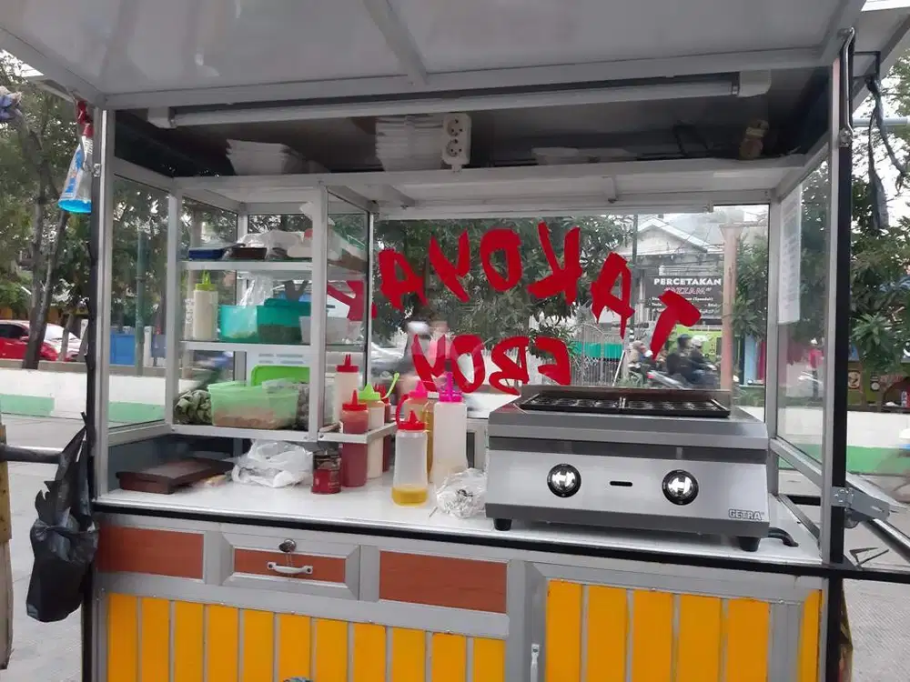 Jaga takoyaki Laki Laki.
