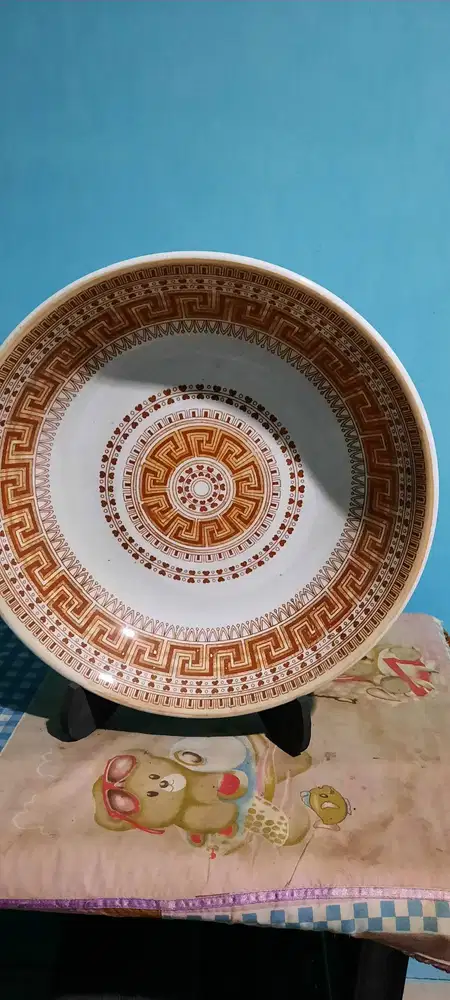 Piring hias pajangan