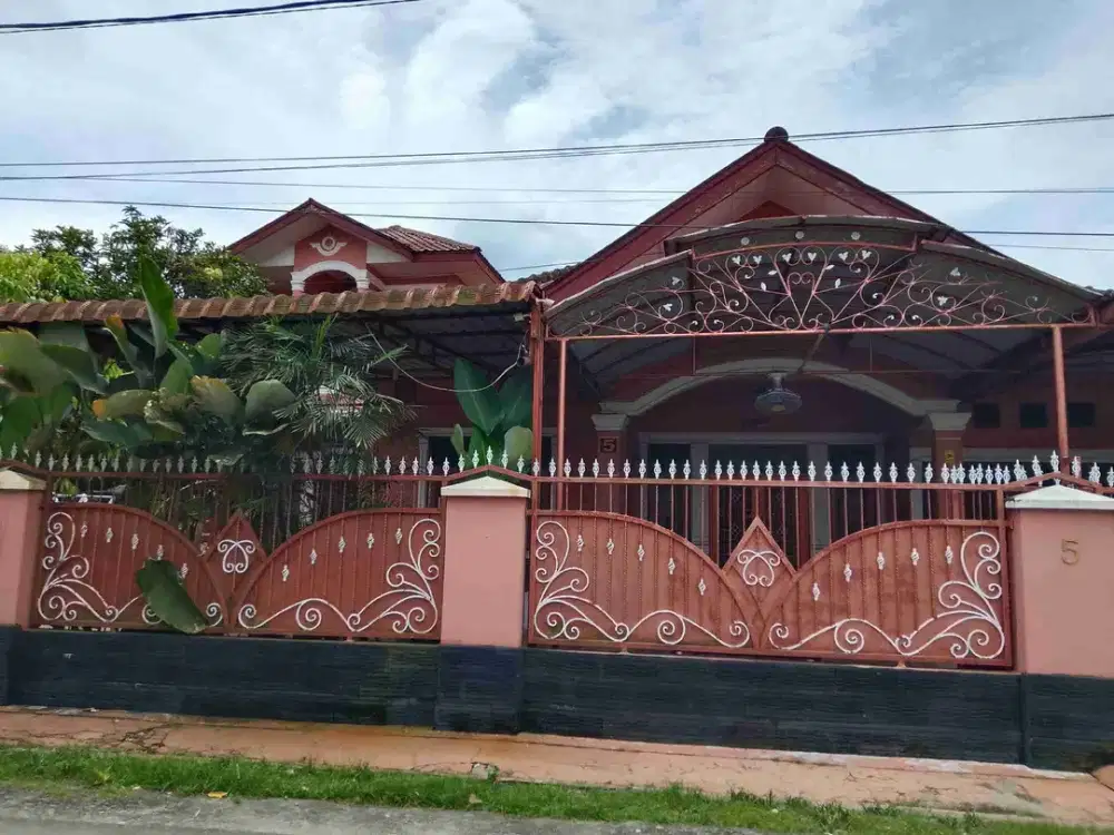 RUMAH MEWAH SIAP HUNI