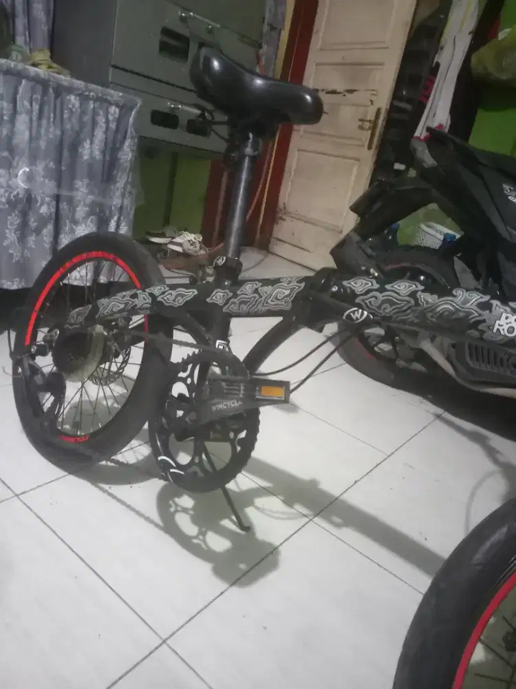 Sepeda lipat wim cycle motif batik mendung uk 20 edisi terbatas
