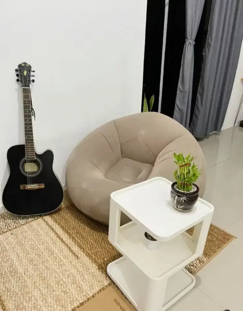 Meja Rak Kecil Moderen