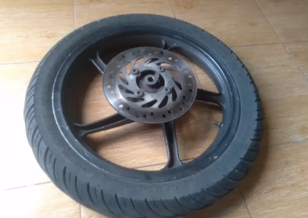 Velg ban roda depan ori copotan vario karbu.