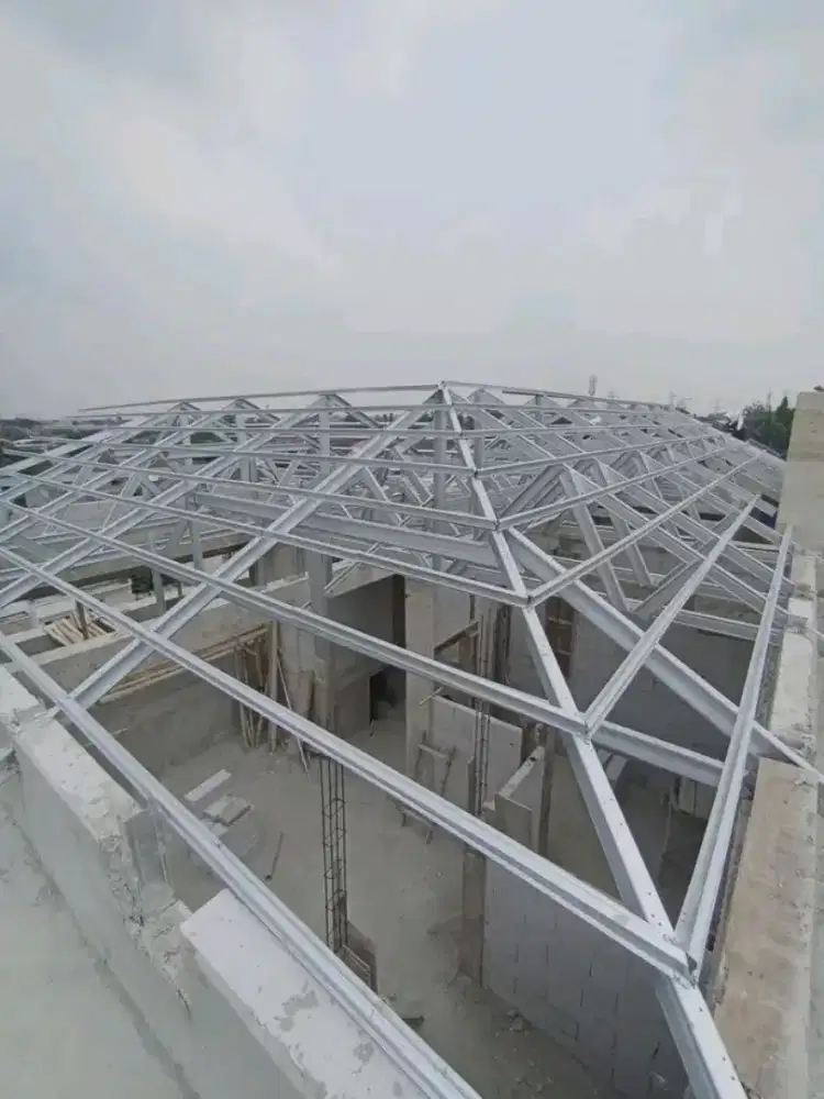 Tukang harian dan borogan