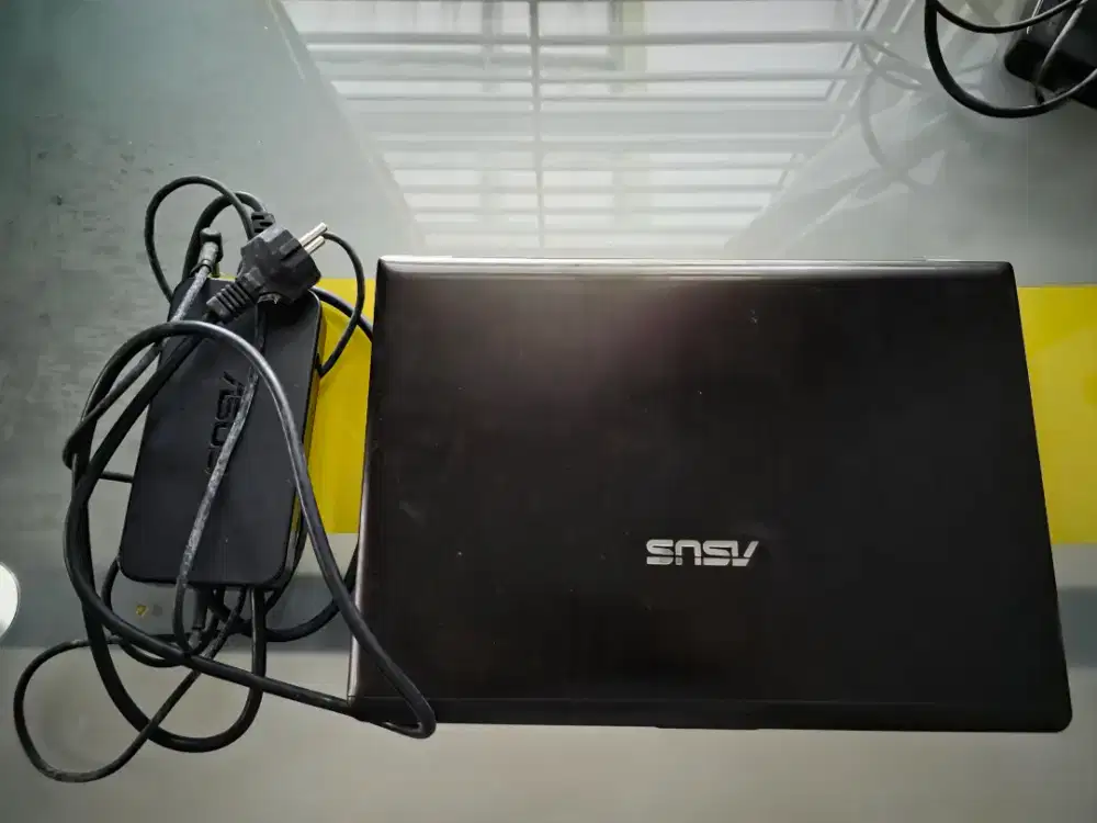 ASUS N46V layar rusak