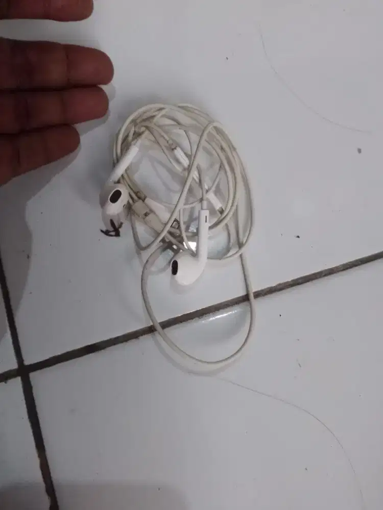 headset bawaan iphone 8