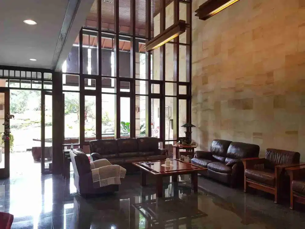 Dijual Rumah di Setraduta