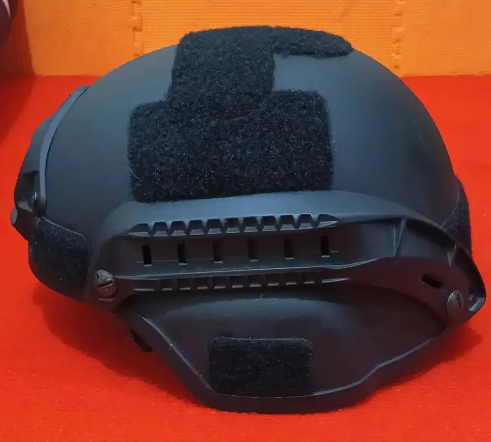 Helm Tatrical Hitam