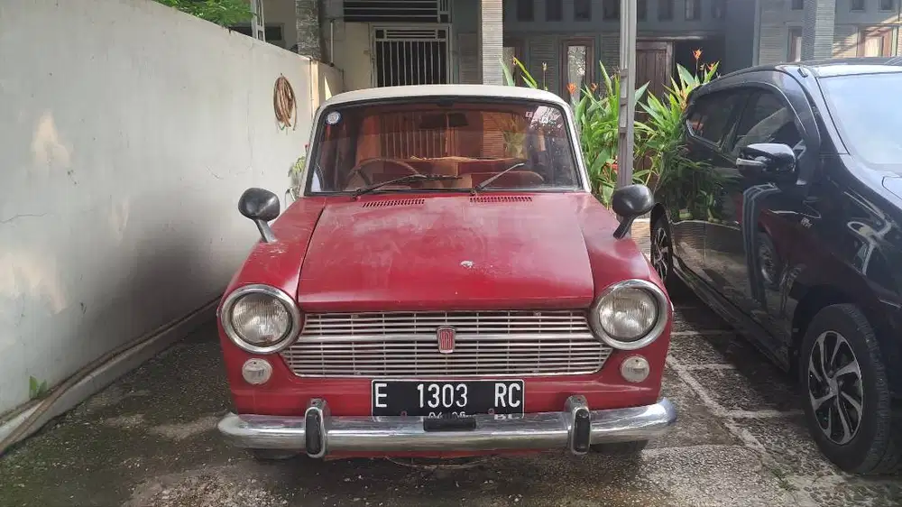 JUAL FIAT MERAH 1100
