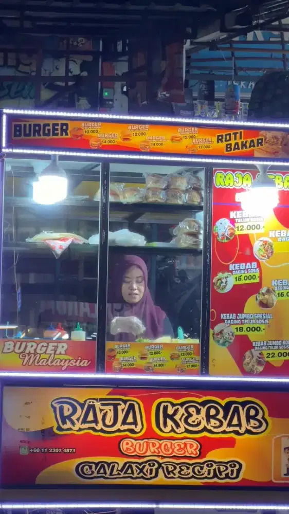 Dicari karyawan cowok untuk jualan kebab