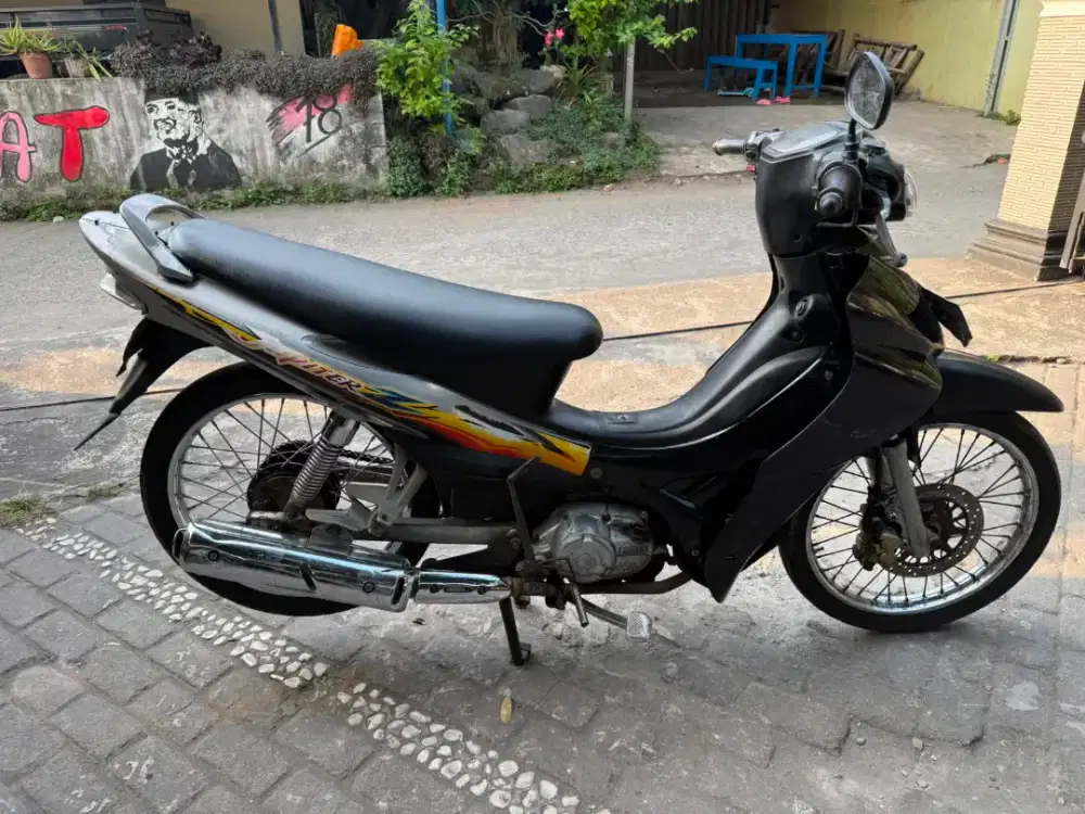 Jupiter Z THN 2005 plat AB sleman