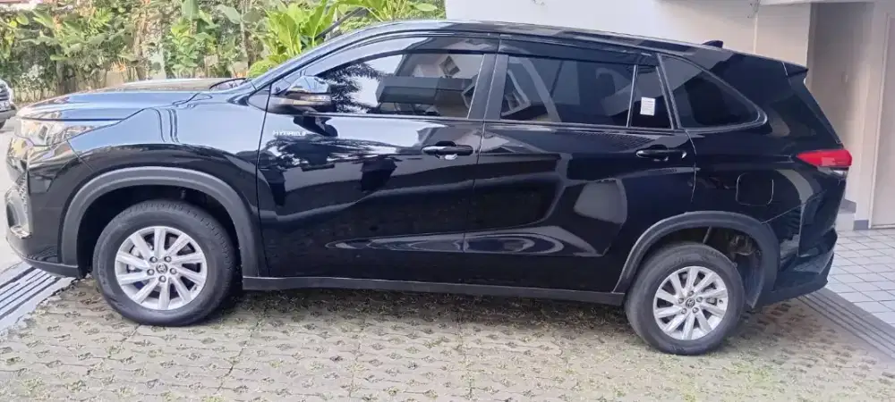Di Jual Toyota Innova Zenix G Hybrid 2024