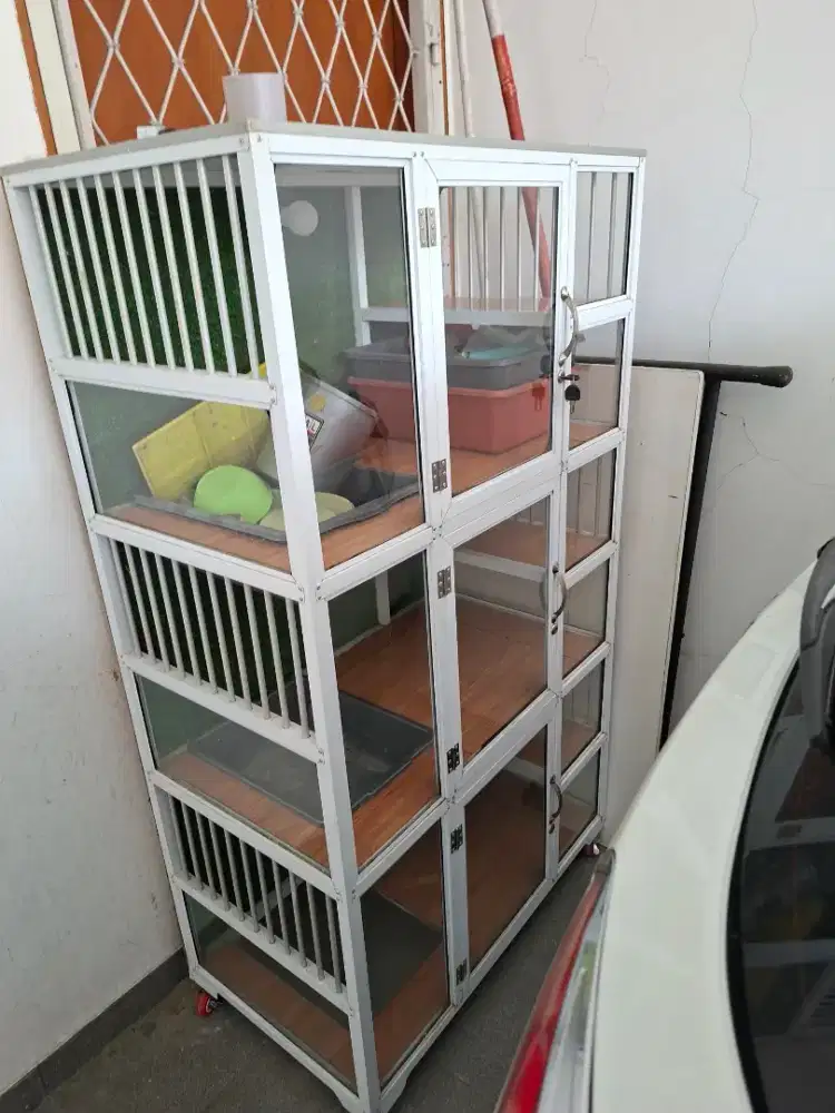 Kandang kucing 3 tingkay