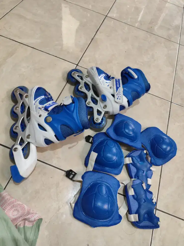 Sepatu roda anak