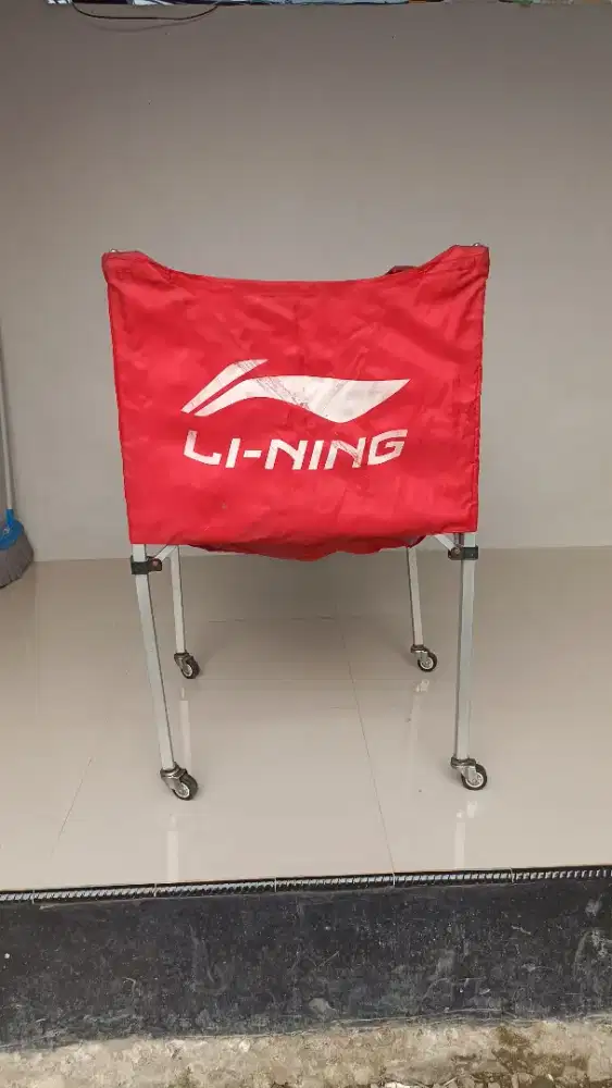 Keranjang Bola Basket