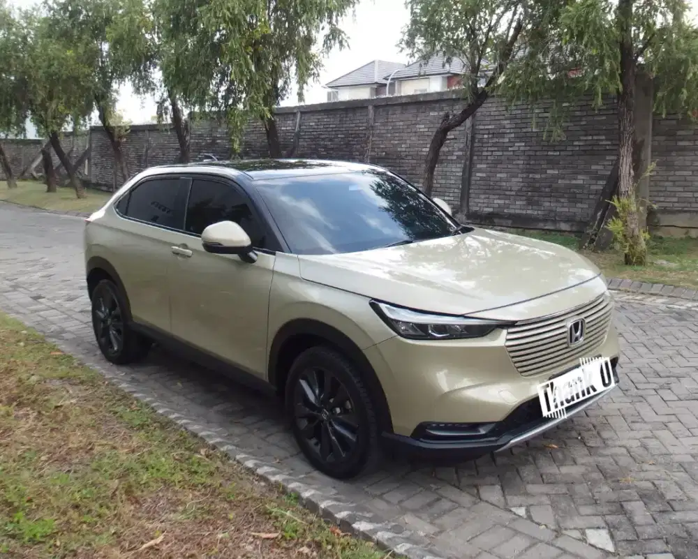HR-V SE 1.5 CVT Sensing Two Tone 2022