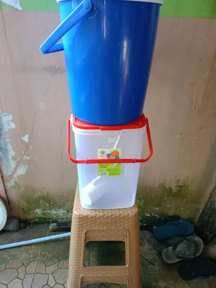 Alat jualan es dan peralatan