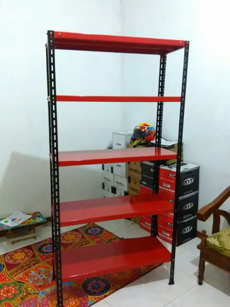 RAK BESI MULTIGUNA